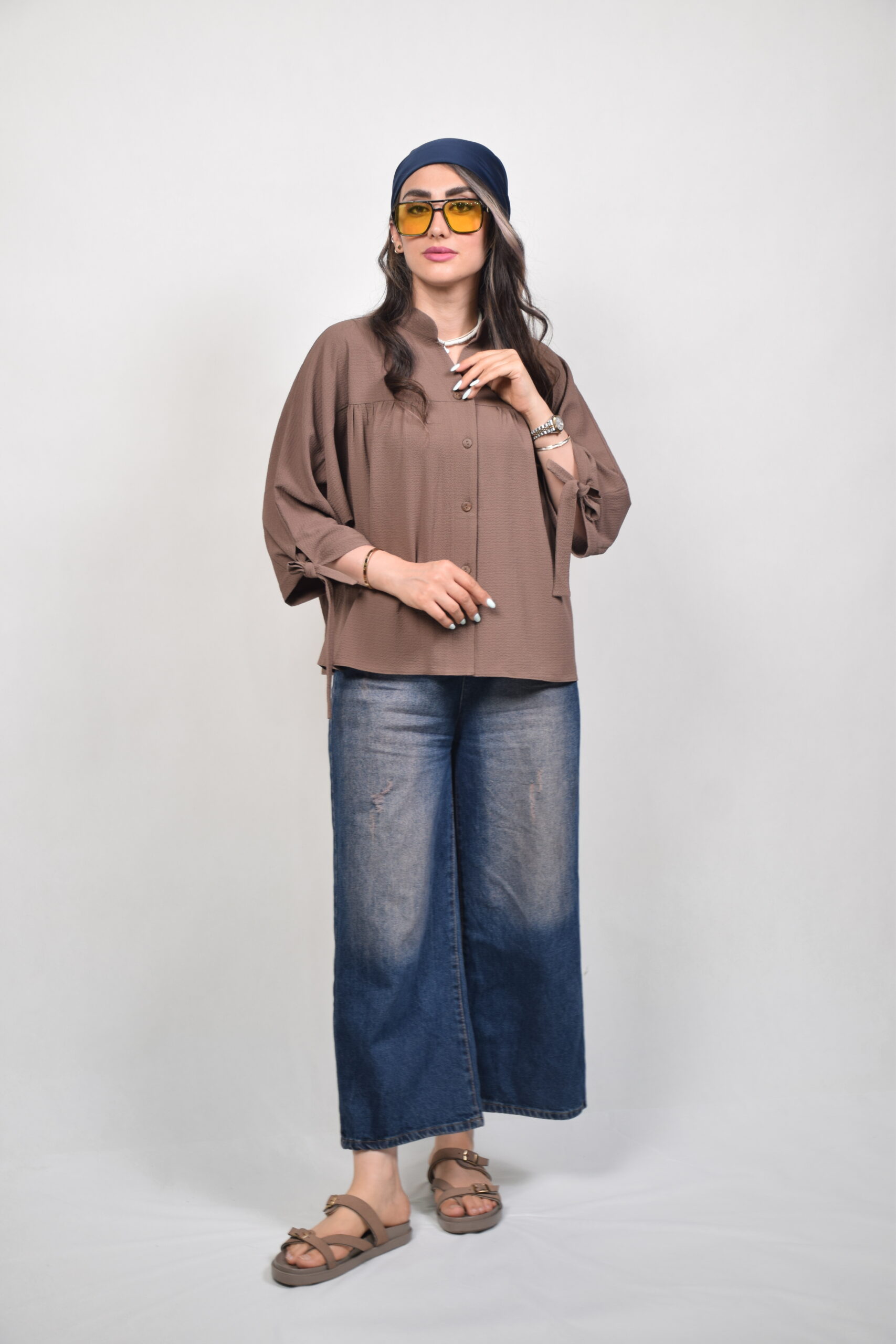 شاخص استایل زنانه با شومیز ینزی عروسکی