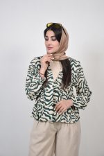 شومیز ایرین فری سایز رنگ کرم سبز غازی