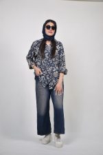 شومیز پیچک زنانه رنگ کرم سورمه ای